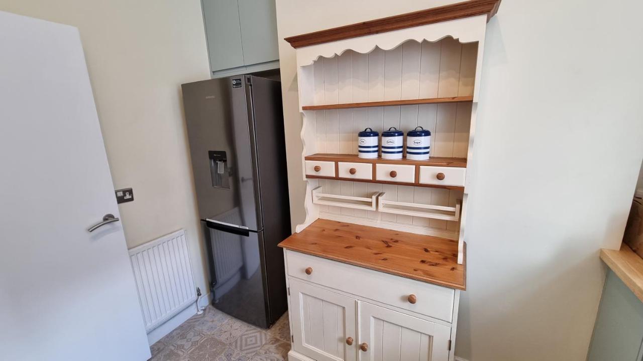 Southsea Escape - Coastal Holiday Apartment - 2 Double Bedrooms Portsmouth Luaran gambar