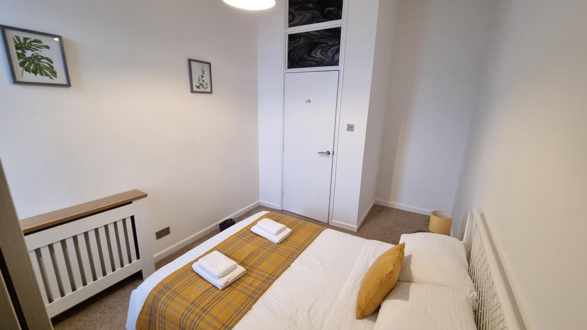 Southsea Escape - Coastal Holiday Apartment - 2 Double Bedrooms Portsmouth Luaran gambar